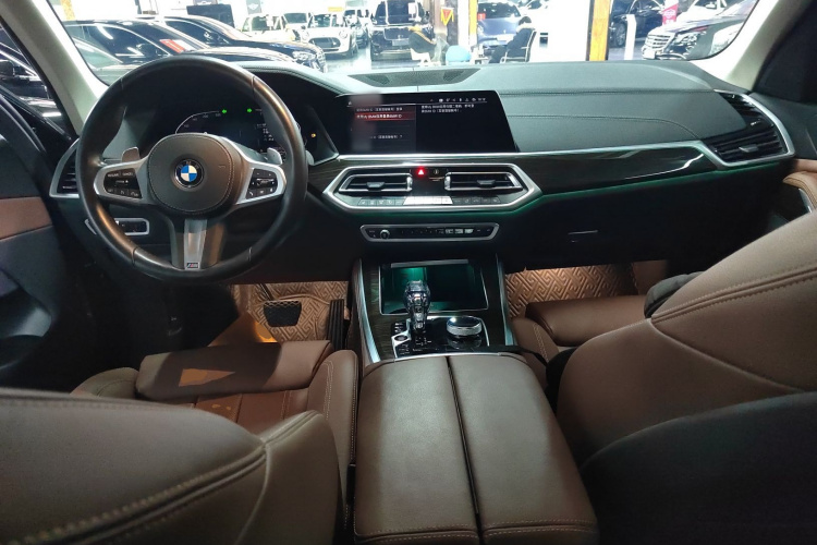 宝马X5(进口) 2022款 xDrive30i M运动套装中控内饰12