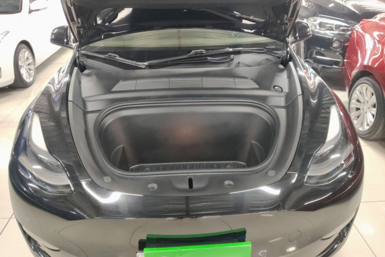 特斯拉 Model Y 2021款 标准续航后驱版机舱底盘24