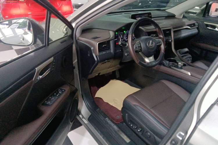 雷克萨斯RX 2016款 300 四驱典雅版 国V中控内饰20