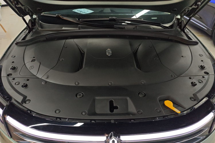 鸿蒙智行 问界M7 2022款 1.5T 后驱舒适版机舱底盘24