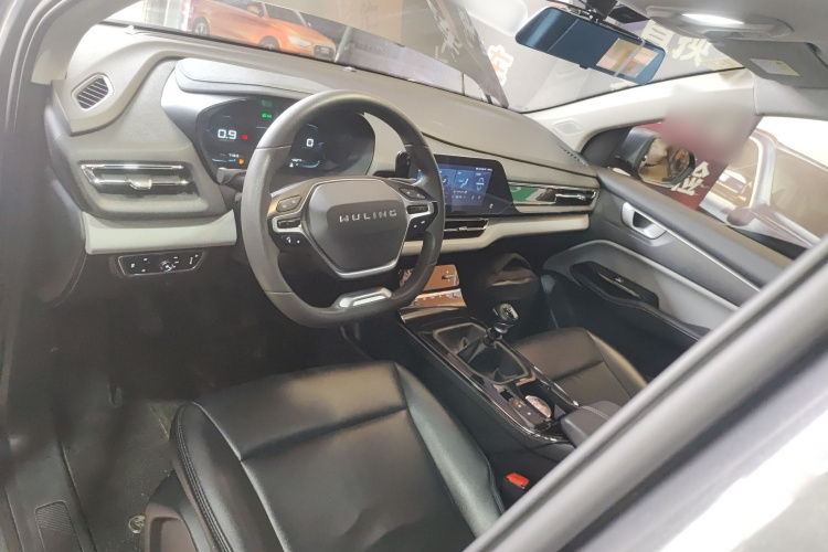 五菱汽车 五菱凯捷 2020款 1.5T 手动精英型中控内饰12