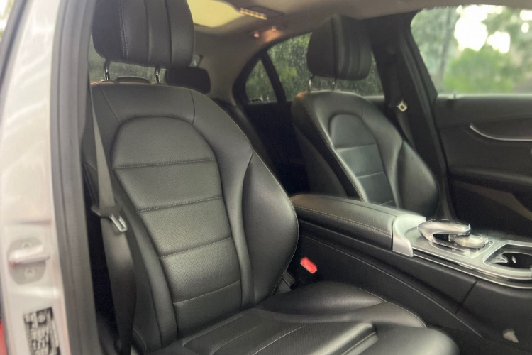 奔驰C级 2017款 C 200 L 运动版局部细节41