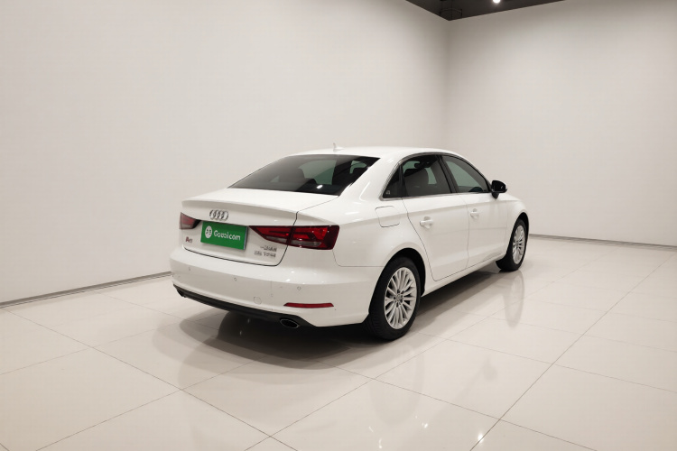 奥迪A3 2016款 Limousine 35 TFSI 进取型车身外观7