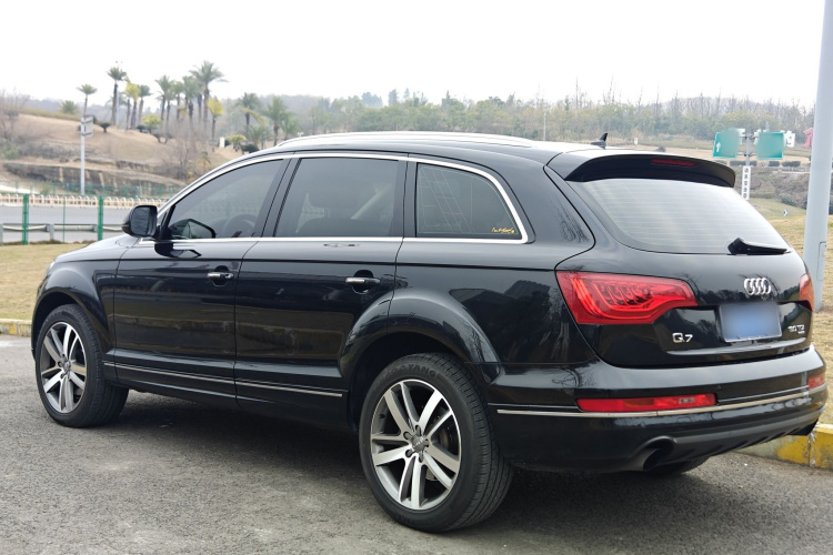 奥迪Q7 2012款 3.0 TDI 领先型车身外观6005