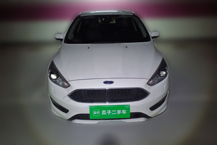 福特 福克斯 2018款 两厢经典 EcoBoost 180 自动运动型车身外观2