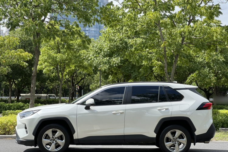 丰田 RAV4荣放 2020款 2.0L CVT两驱风尚版车身外观6008