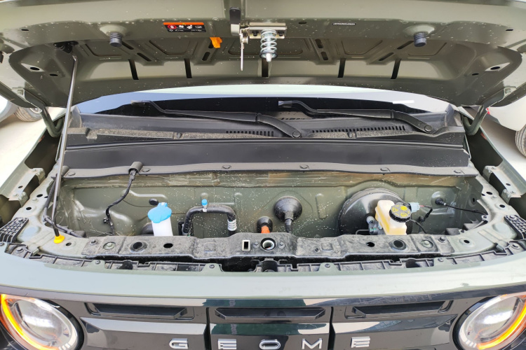 吉利银河 2025款 210km 熊猫骑士机舱底盘24