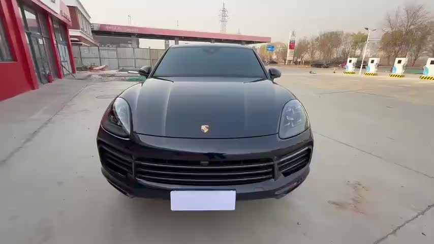 保时捷 2023款 Cayenne Coupé 3.0T 铂金版实拍1