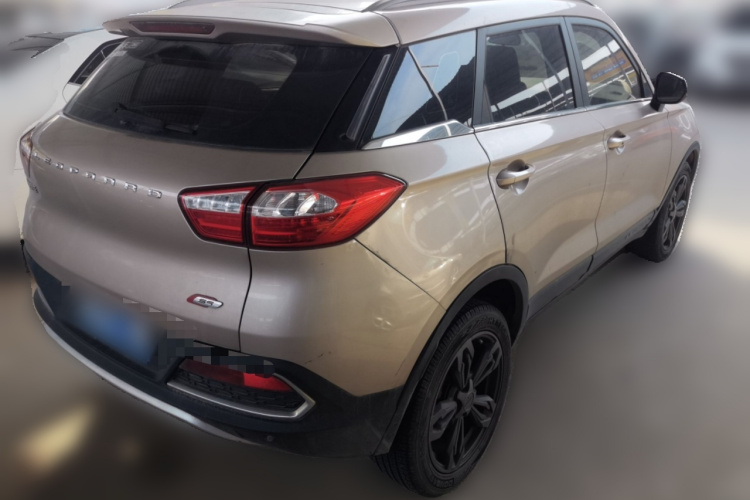 猎豹汽车 猎豹CS9 2017款 1.5L 手动风尚型车身外观7