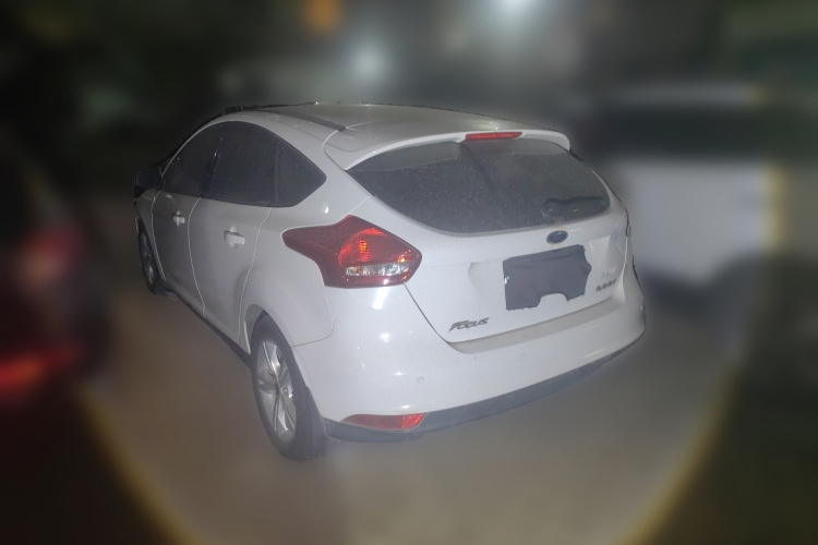 福特 福克斯 2018款 两厢经典 1.6L 自动舒适型智行版车身外观5