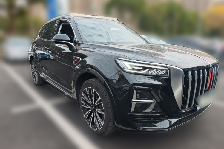 红旗HS5 2023款 2.0T 四驱旗享Pro版车身外观3