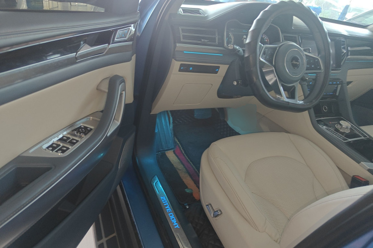 众泰 大迈X7 2017款 2.0T DCT至尊型中控内饰20