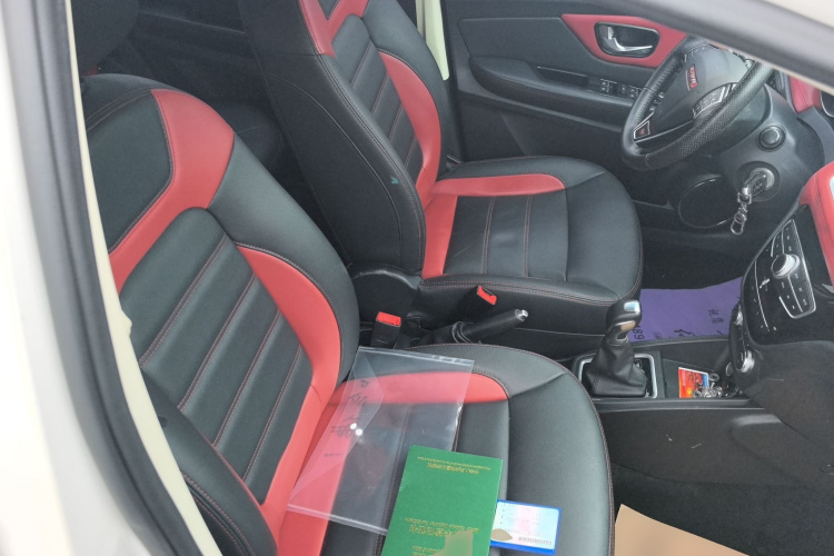 哈弗H1 2015款 1.5L AMT尊贵型局部细节41