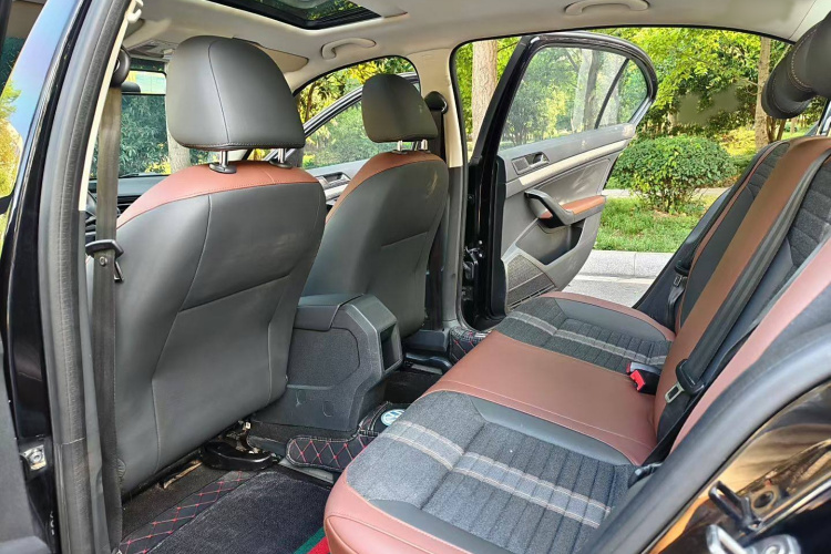 大众 2019款 朗逸启航 1.5L 自动舒适版 国VI中控内饰7003