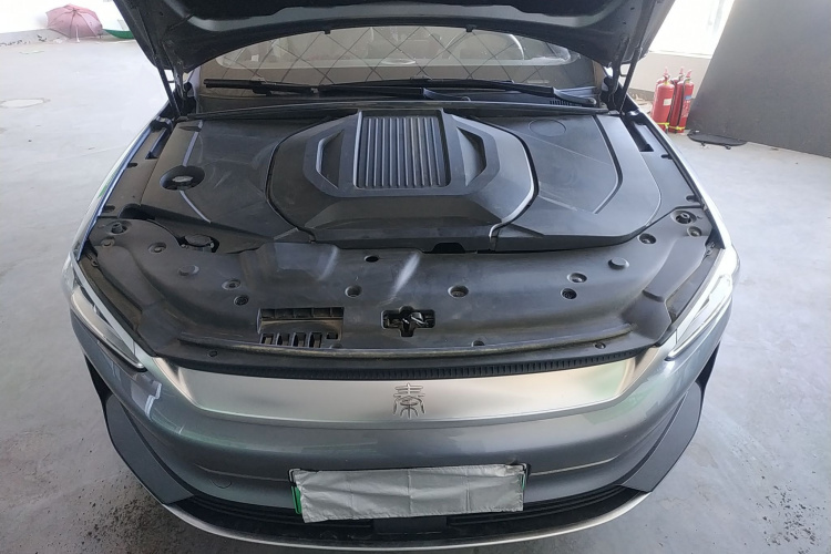 比亚迪 秦PLUS 2024款 荣耀版 EV 420KM领先型机舱底盘24