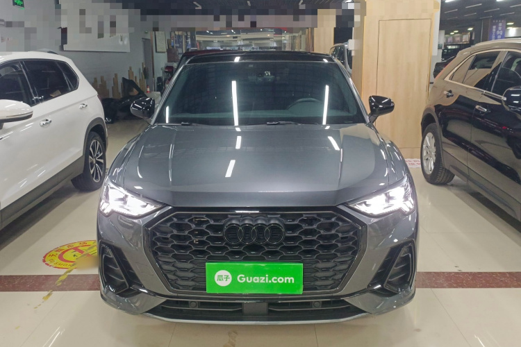 奥迪Q3 Sportback 2023款 改款 40 TFSI 时尚型车身外观2