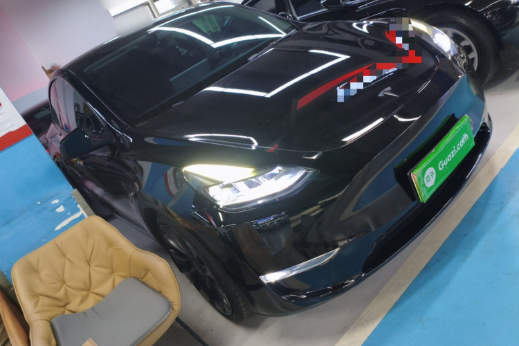 特斯拉 Model Y 2022款 Performance高性能全轮驱动版车身外观3