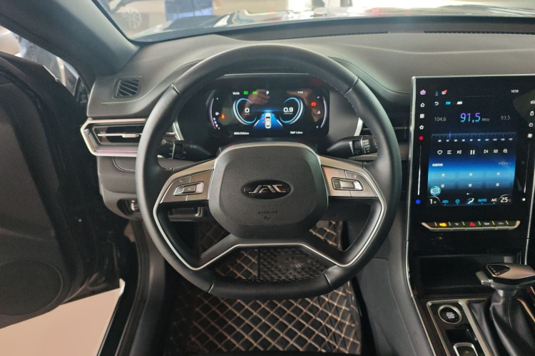 江淮汽车 江淮A5 PLUS 2023款 1.5T 自动尊贵型中控内饰13