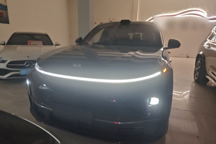 理想汽车 理想L7 2025款 Max 智能焕新版车身外观2