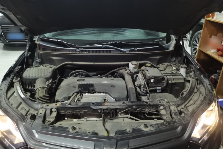 雪佛兰 探界者 2019款 Redline 550T 自动四驱拓界版RS 国VI机舱底盘24