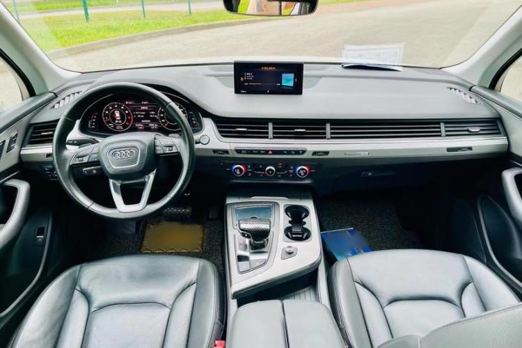 奥迪Q7 2016款 45 TFSI 技术型中控内饰7002