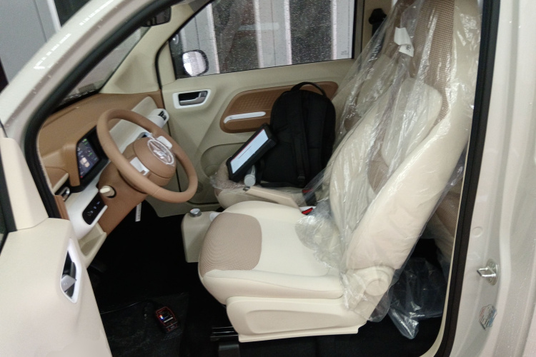 五菱汽车 宏光MINIEV 2024款 第三代 215km 青春版中控内饰19