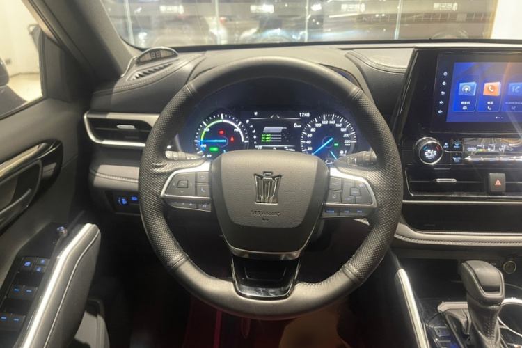 丰田 皇冠陆放 2021款  2.5L HEV两驱精英版中控内饰7007