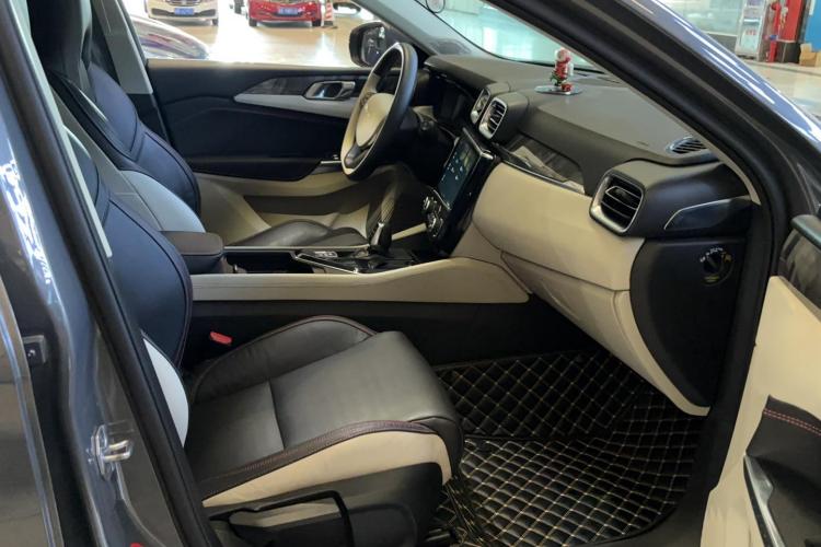 领克02 2018款 1.5T DCT两驱耀版 国V中控内饰7001