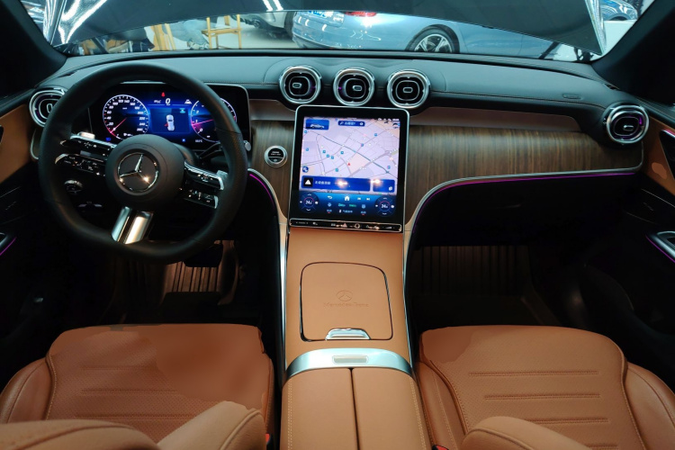 奔驰GLC 2025款 改款 GLC 300 L 4MATIC 动感型 5座中控内饰12
