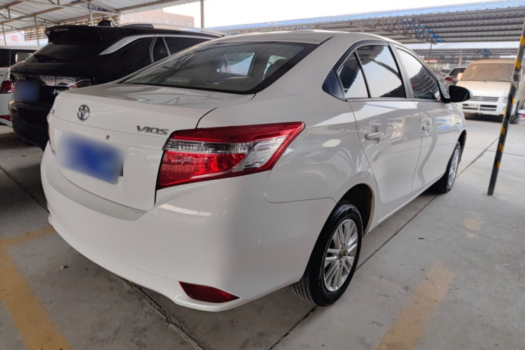 丰田 威驰 2014款 1.3L 手动型尚版车身外观7