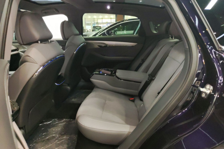 岚图汽车 岚图追光 2024款 PHEV 四驱超长续航旗舰版中控内饰21