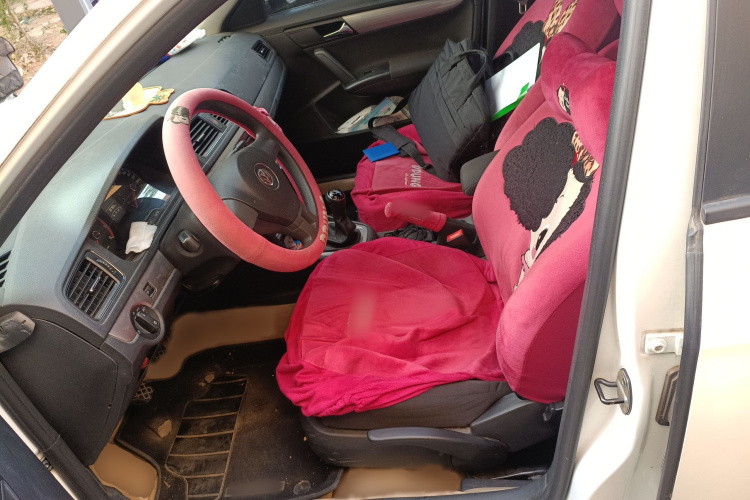 大众 朗逸 2013款 改款经典 1.6L 手动风尚版局部细节19