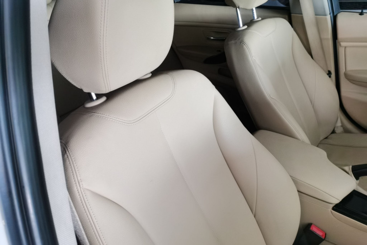 宝马3系 2014款 320Li 时尚型中控内饰41