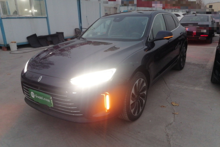 鸿蒙智行 问界M5 2022款 增程四驱性能版车身外观1