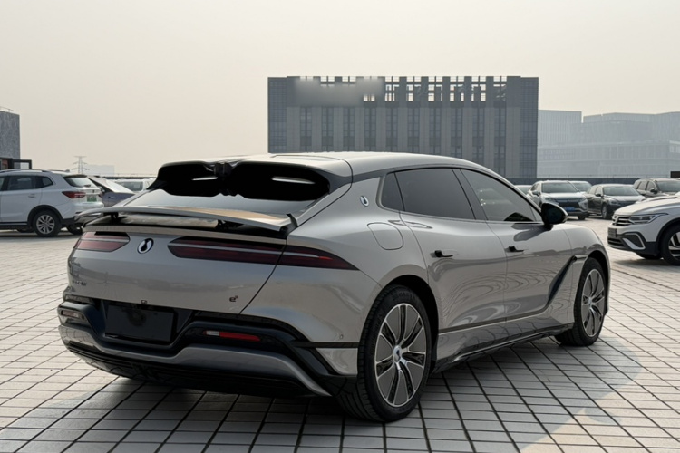 腾势Z9GT 2024款 1100四驱Max版车身外观6010