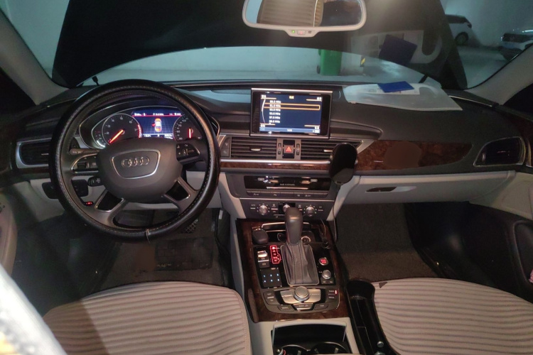 奥迪A6L 2016款 TFSI 技术型中控内饰7002