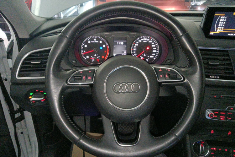 奥迪Q3 2016款 40 TFSI quattro 全时四驱运动型中控内饰13