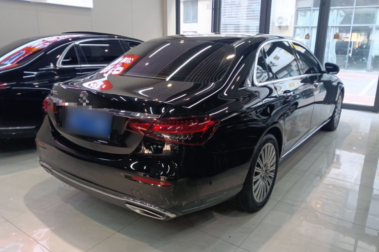 奔驰E级 2021款 改款 E 300 L 时尚型车身外观7