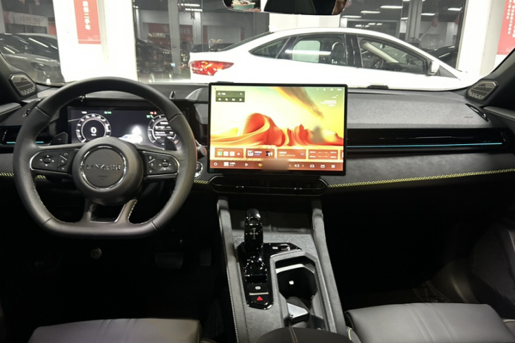 领克03 2026款 2.0TD 自动 Ultra中控内饰7003