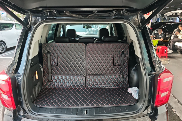 广汽传祺 传祺GS8 2017款 320T 两驱豪华智联版（七座）机舱底盘23