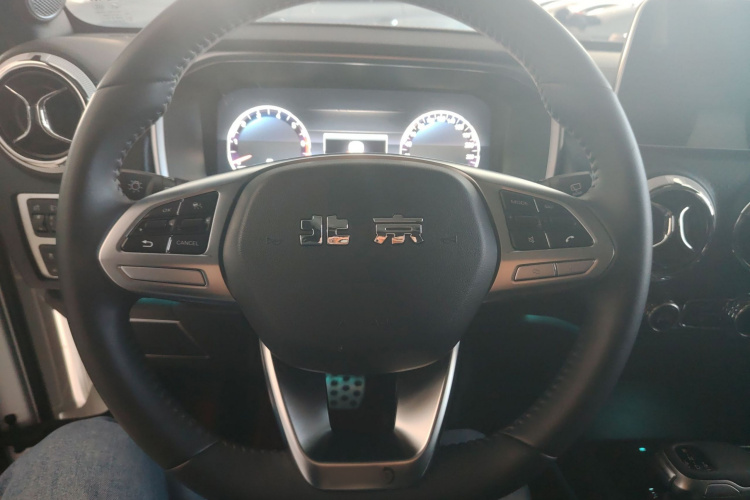 北京越野 北京BJ40 2023款 2.0T 自动四驱城市猎人版侠客型局部细节9001