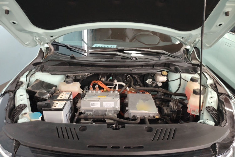 小鹏G3 2021款 G3i 520N机舱底盘24