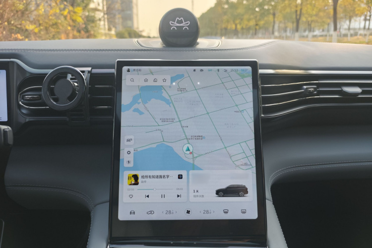 蔚来ES8 2020款 580KM 签名版 六座版中控内饰7004