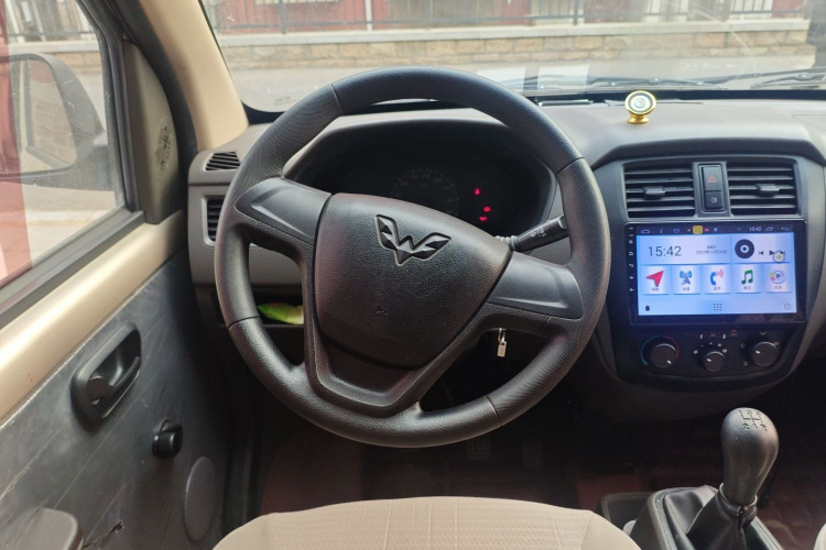 五菱汽车 五菱荣光 2019款 1.2L S 厢式运输车标准型5座中控内饰13