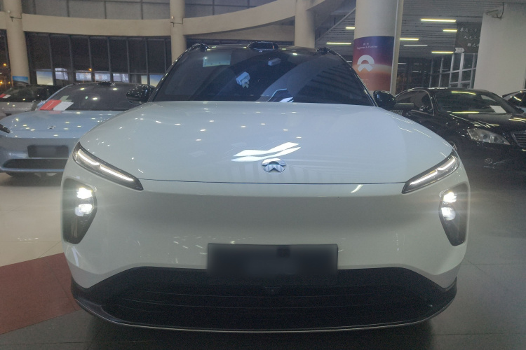 蔚来ES6 2023款 75kWh车身外观2