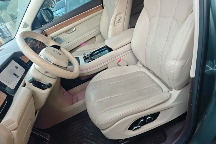 鸿蒙智行 问界M7 2024款 1.5T 后驱Plus版 6座中控内饰19