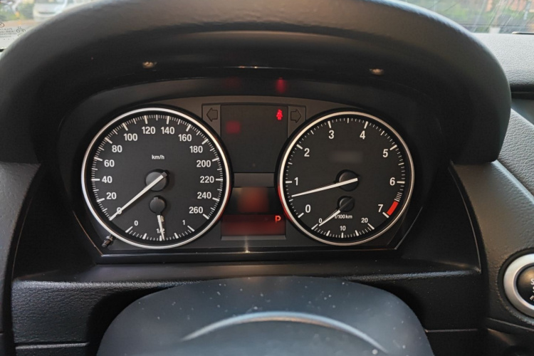 宝马X1 2014款 sDrive18i 时尚型局部细节14