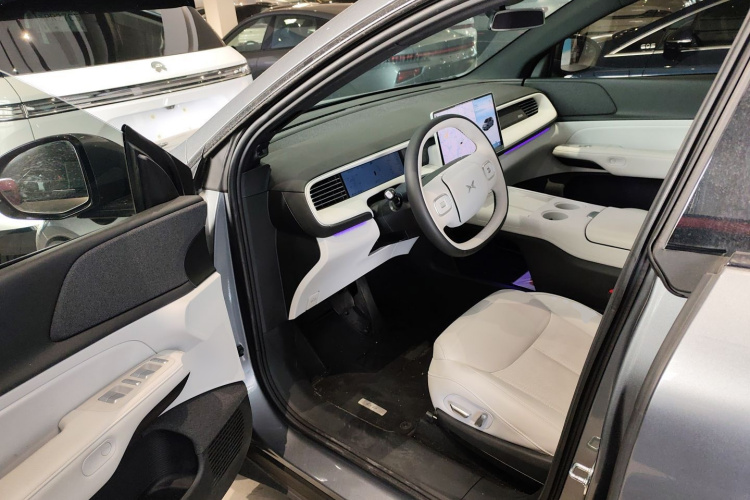 小鹏G6 2023款 755 超长续航 Max中控内饰20