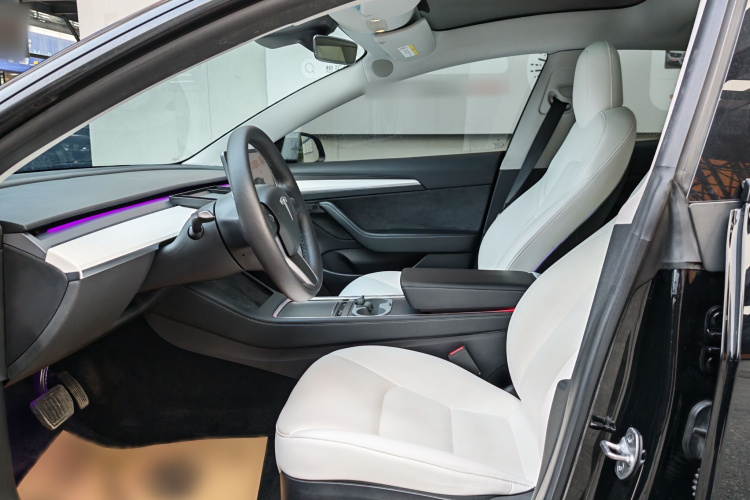 特斯拉 Model 3 2022款 后轮驱动版中控内饰7002