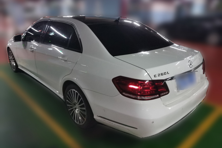 奔驰E级 2014款 E 260 L 豪华型车身外观6003